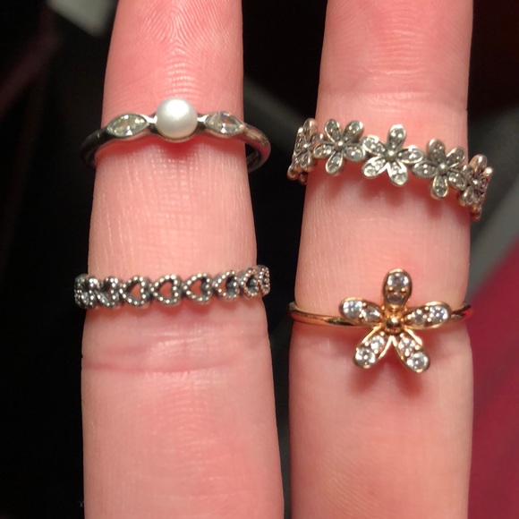 5 Pandora rings💎 - Picture 2 of 3